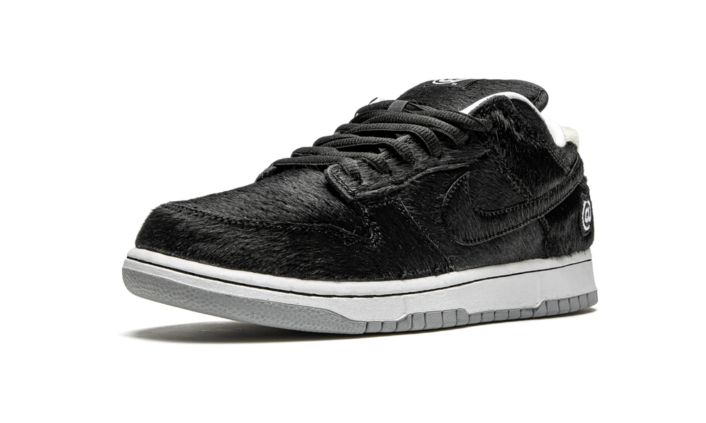 Nike SB Dunk Low "Medicom Toy - BE@RBRICK"